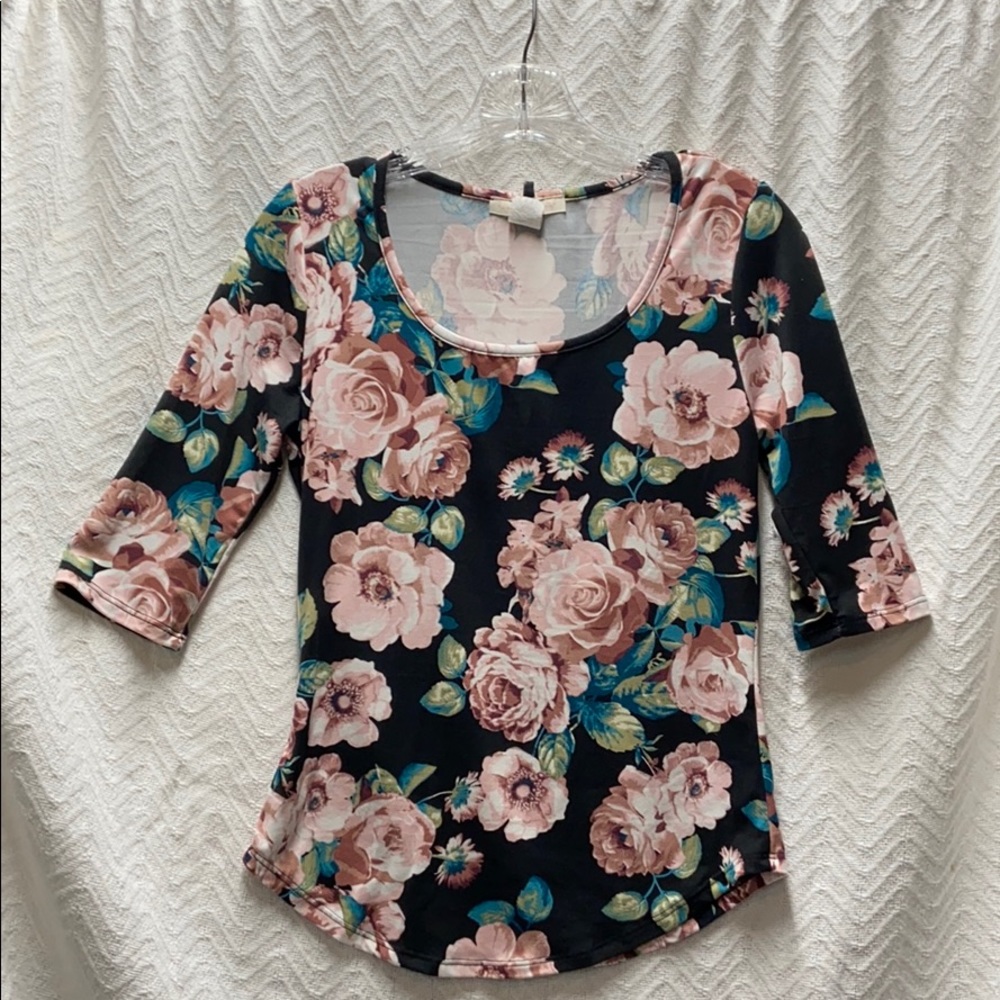 O’Delilah size small floral print top long sleeve